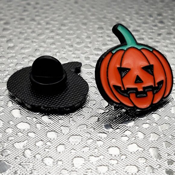 Set of 2 Cheerful Jack-o’-lantern Pins 🎃🎃 - Picture 5 of 6